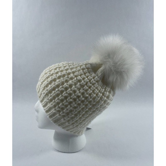 KYI KYI WOMEN’S CLASSIC FOX FUR WAFFLE KNIT POM POM BEANIE IVORY, ONE SIZE - Picture 3 of 8